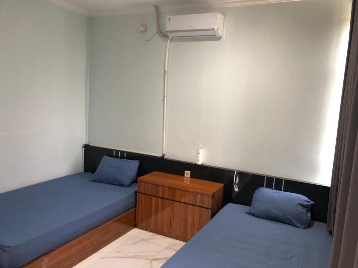 Bening Asri Guesthouse Tangerang Exterior foto